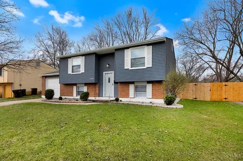 11391 Lincolnshire Dr, Forest Park, OH 45240