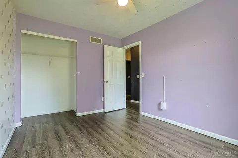 Bedroom - 92 Flintstone Dr, Harrison, OH 45030 photo 5 of 9