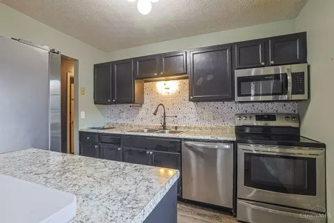 Kitchen - 92 Flintstone Dr, Harrison, OH 45030 photo 2 of 4