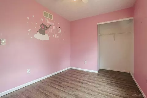 Bedroom - 92 Flintstone Dr, Harrison, OH 45030 photo 7 of 9