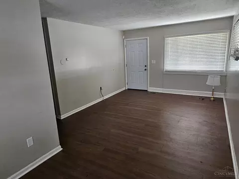 1275 Frost Ct, Cincinnati, OH 45231