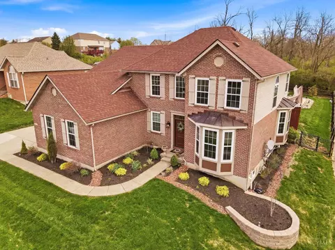 6152 Spring Lake Dr, Hamilton, OH 45011