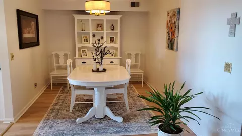 Dining - 153 Palisades Pointe, Cincinnati, OH 45238 photo 1 of 2