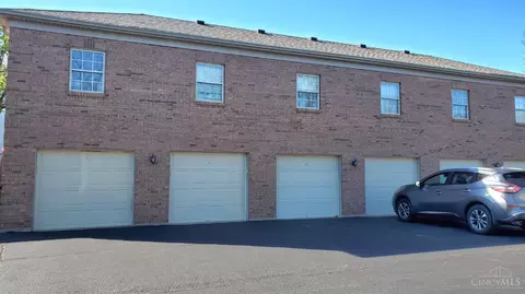 Exterior - 153 Palisades Pointe, Cincinnati, OH 45238 photo 2 of 6