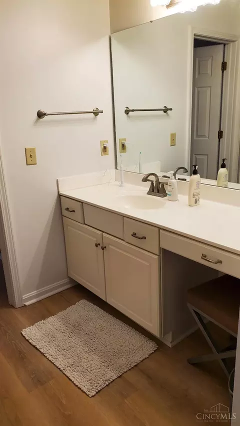 Bath - 153 Palisades Pointe, Cincinnati, OH 45238 photo 1 of 4