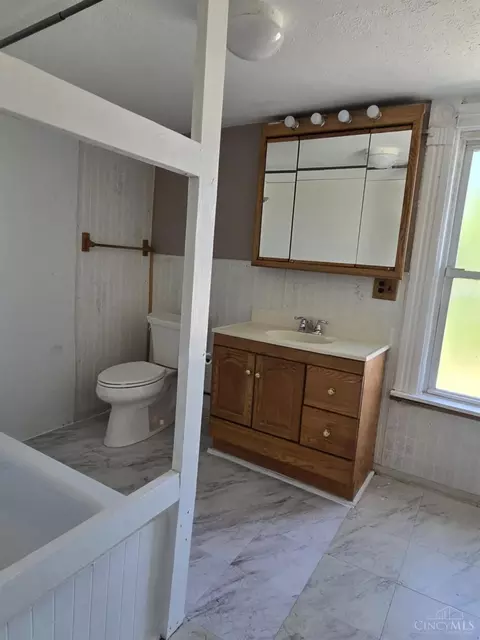 Bath - 6312 Witherby Ave, Cincinnati, OH 45224 photo 1 of 1
