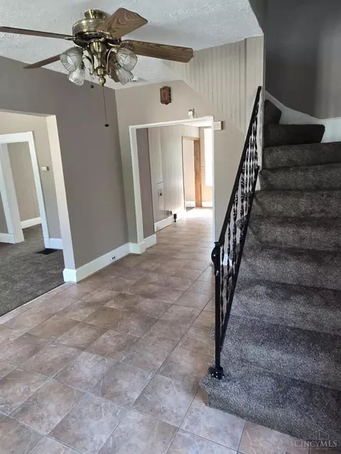 Entry Way - 6312 Witherby Ave, Cincinnati, OH 45224 photo 1 of 1