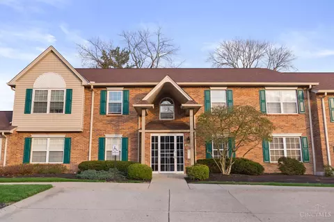 8851 Carrousel Park Cir, Colerain Twp, OH 45251