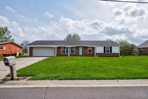 7781 Foxtrot Dr, North Bend, OH 45052