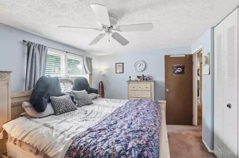 Bedroom - 6893 Sequoia Ct, Mason, OH 45040 photo 2 of 7