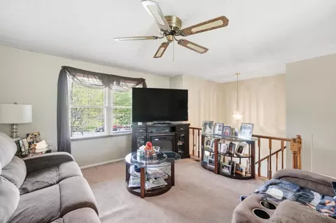 Living - 6893 Sequoia Ct, Mason, OH 45040 photo 2 of 2