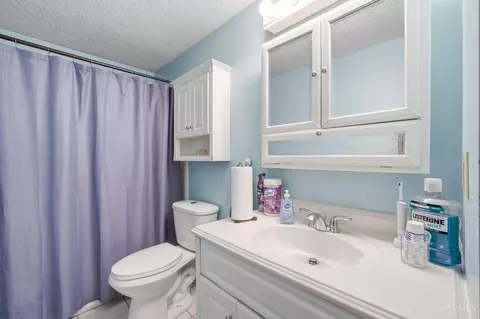 Bath - 6893 Sequoia Ct, Mason, OH 45040 photo 1 of 5