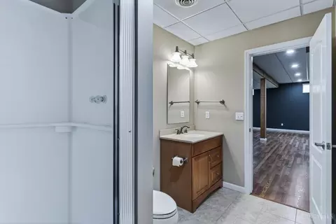 Bath - 8022 Stonegate Dr, Cincinnati, OH 45255 photo 4 of 5