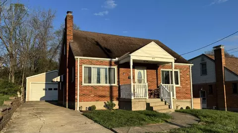 217 Crest Dr, Reading, OH 45215