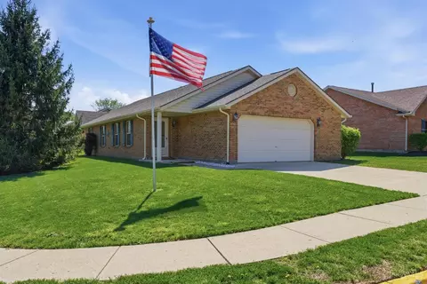 648 Oakridge Dr, Wilmington, OH 45177
