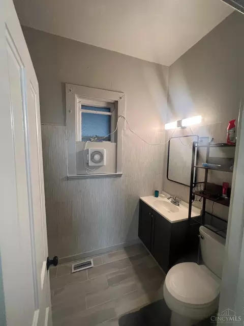 2901 Marshall Ave, Cincinnati, OH 45220 photo 7