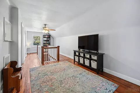 Entry Way - 1114 Benz Ave, Cincinnati, OH 45238 photo 1 of 1