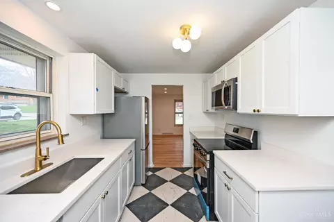 Kitchen - 117 Waxwing Dr, Reading, OH 45215 photo 1 of 4
