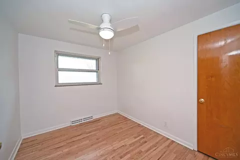 Bedroom - 117 Waxwing Dr, Reading, OH 45215 photo 7 of 7