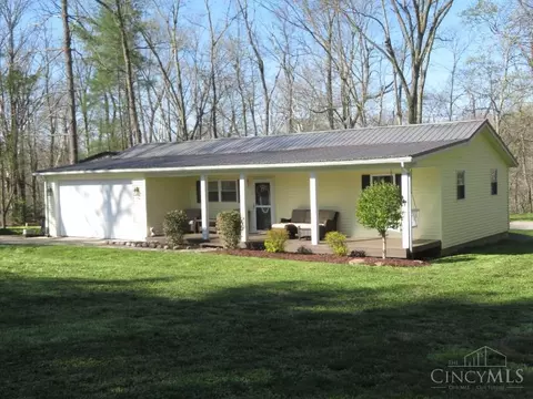 6942 Mountain View Dr, Hillsboro, OH 45133