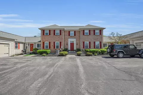 11 Devon Ct, Fairfield, OH 45014