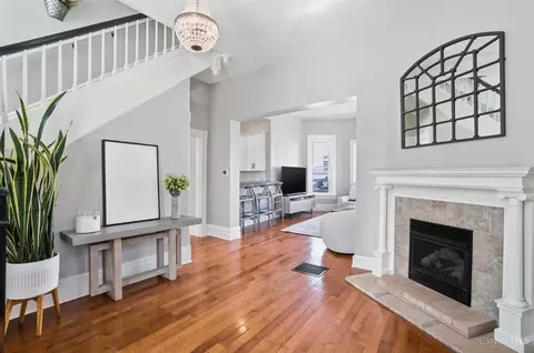 Entry Way - 1317 Grace Ave, Cincinnati, OH 45208 photo 8 of 9