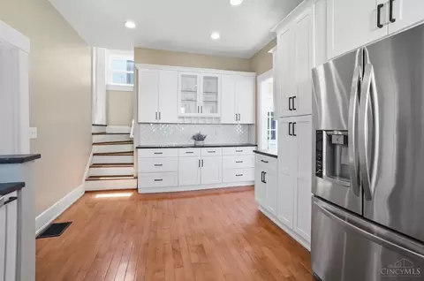 Kitchen - 1317 Grace Ave, Cincinnati, OH 45208 photo 4 of 4