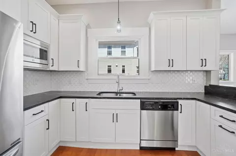 Kitchen - 1317 Grace Ave, Cincinnati, OH 45208 photo 2 of 4