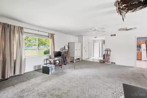 Living - 1905 Greenpine Dr, Cincinnati, OH 45231 photo 4 of 6
