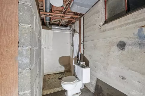 Bath - 1905 Greenpine Dr, Cincinnati, OH 45231 photo 8 of 8