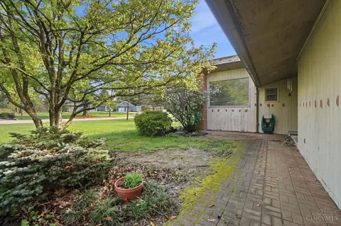 Exterior - 1905 Greenpine Dr, Cincinnati, OH 45231 photo 6 of 28