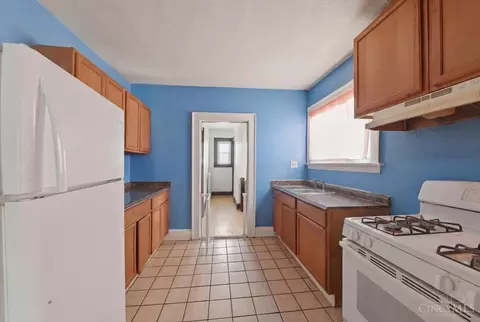 Entry Way - 808 Kirbert Ave, Cincinnati, OH 45205 photo 5 of 5
