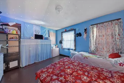 Bedroom - 808 Kirbert Ave, Cincinnati, OH 45205 photo 10 of 10