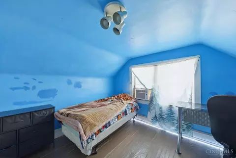 Bedroom - 808 Kirbert Ave, Cincinnati, OH 45205 photo 1 of 10