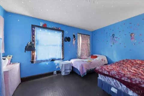 Bedroom - 808 Kirbert Ave, Cincinnati, OH 45205 photo 9 of 10