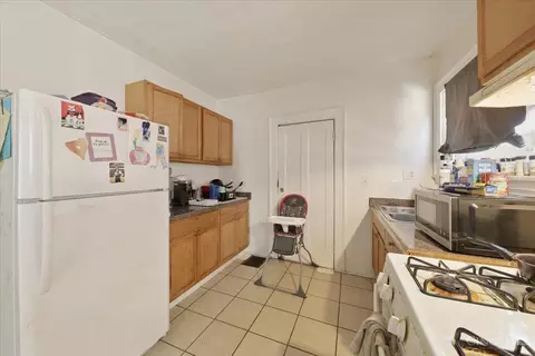 Kitchen - 808 Kirbert Ave, Cincinnati, OH 45205 photo 1 of 2