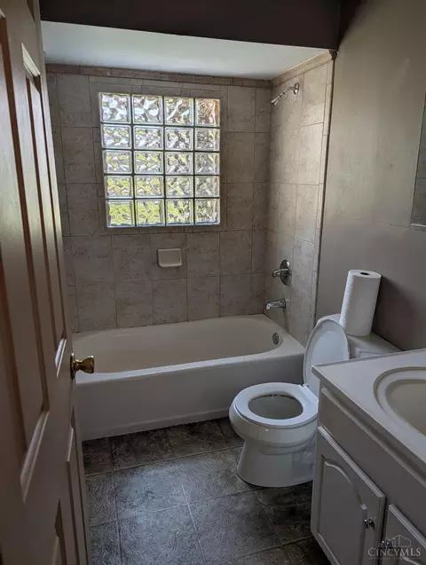 Bath - 7080 Middleboro Rd, Blanchester, OH 45107 photo 1 of 1