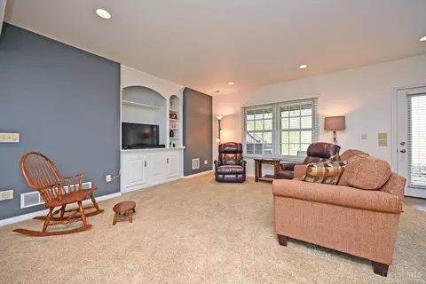 Living - 4220 St Cloud Way, Cleves, OH 45002 photo 4 of 6