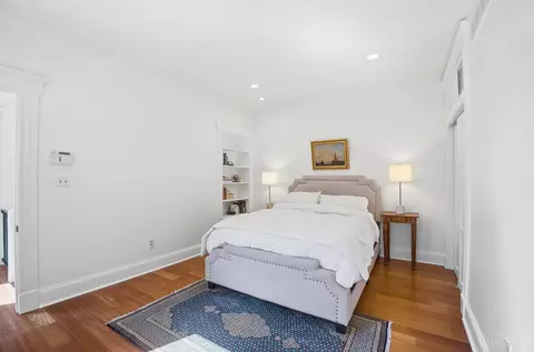 Bedroom - 506 Boal St, Cincinnati, OH 45202 photo 2 of 3