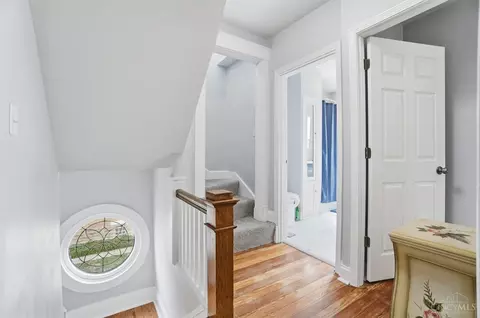 Entry Way - 3035 Feltz Ave, Cincinnati, OH 45211 photo 6 of 8