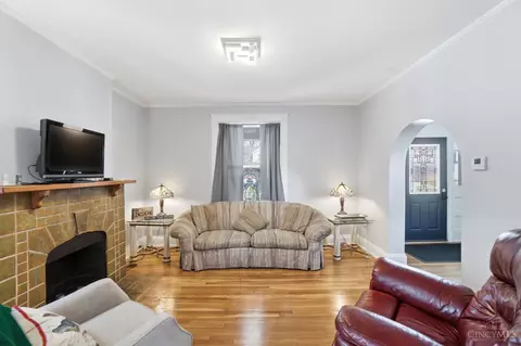 Living - 3035 Feltz Ave, Cincinnati, OH 45211 photo 1 of 2