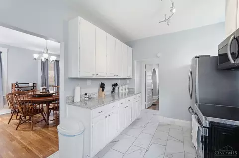 Kitchen - 3035 Feltz Ave, Cincinnati, OH 45211 photo 2 of 4