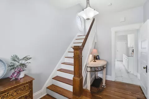 Entry Way - 3035 Feltz Ave, Cincinnati, OH 45211 photo 4 of 8