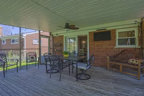 Exterior - 607 Libbejo Dr, Cincinnati, OH 45233 photo 5 of 6