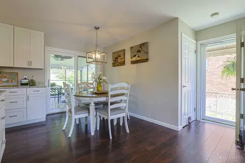 Entry Way - 607 Libbejo Dr, Cincinnati, OH 45233 photo 1 of 2