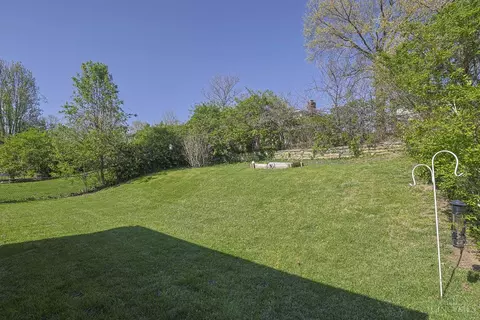 Exterior - 607 Libbejo Dr, Cincinnati, OH 45233 photo 6 of 6