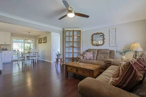 Living - 607 Libbejo Dr, Cincinnati, OH 45233 photo 2 of 3