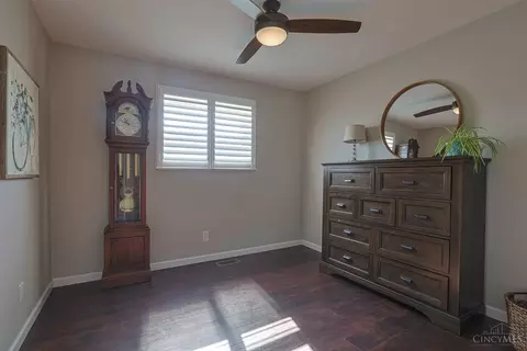 Bedroom - 607 Libbejo Dr, Cincinnati, OH 45233 photo 5 of 6