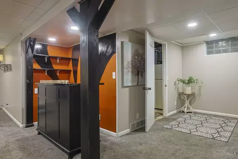 Entry Way - 607 Libbejo Dr, Cincinnati, OH 45233 photo 2 of 2