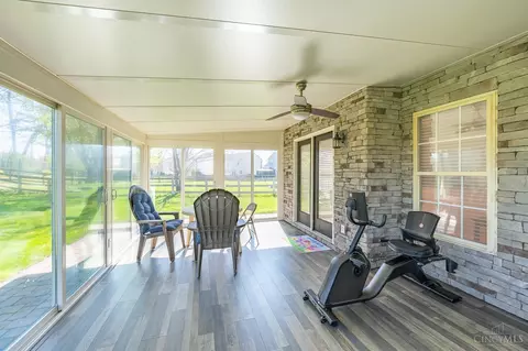 Exterior - 6520 Sioux Pass Ct, Hamilton Township, OH 45039 photo 6 of 13